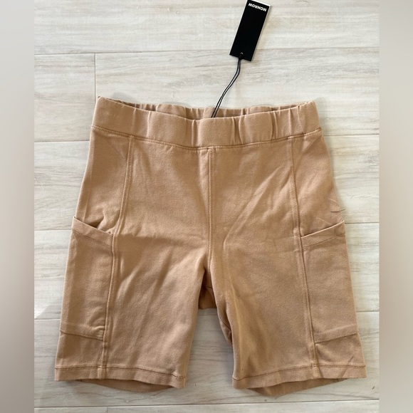 NWT Monrow Caramel Tan Green Biker Shorts with Pockets - Picture 1 of 6
